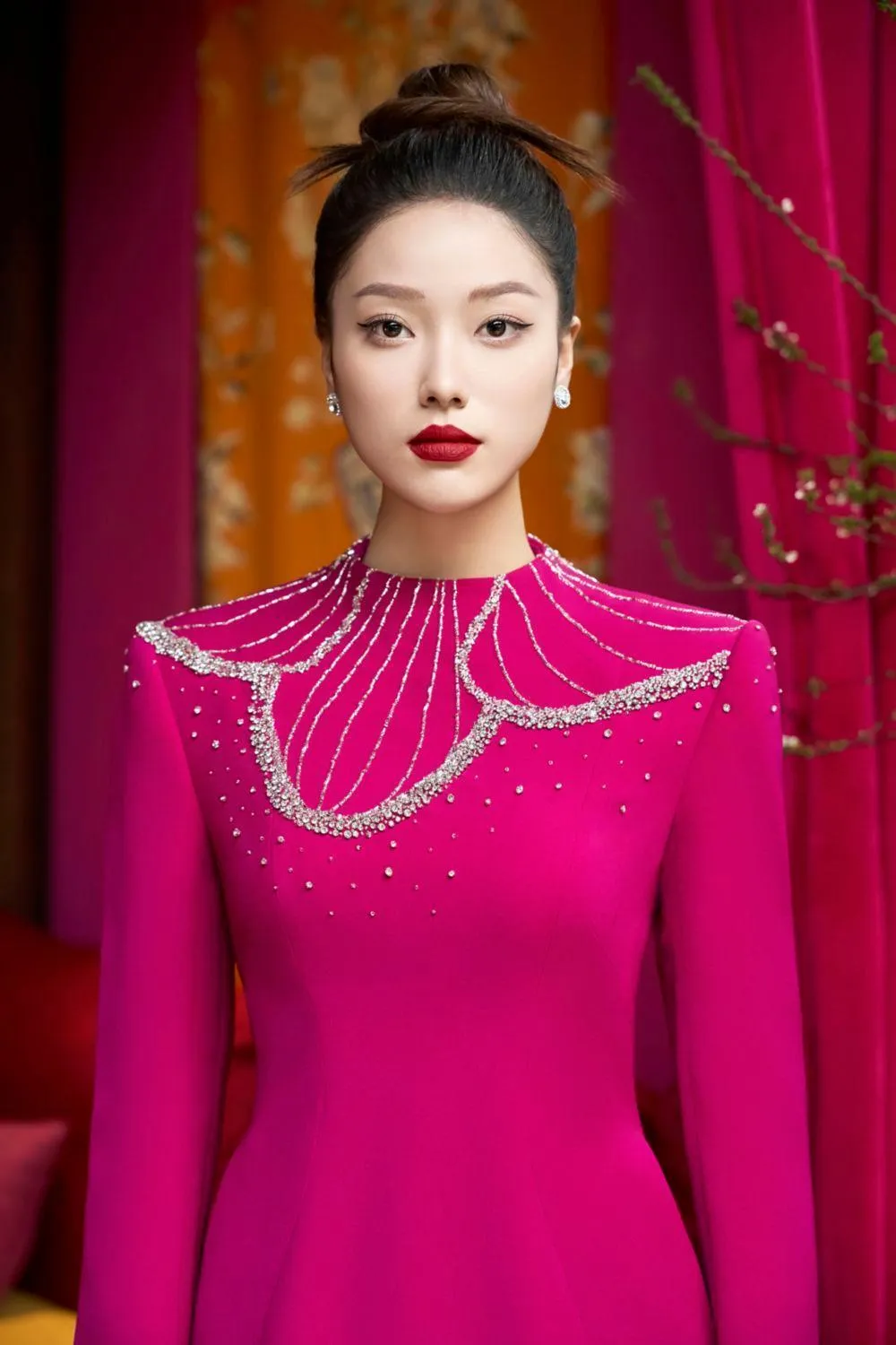 Gracen Sheath High Neck Velvet Satin Floor Length Ao Dai