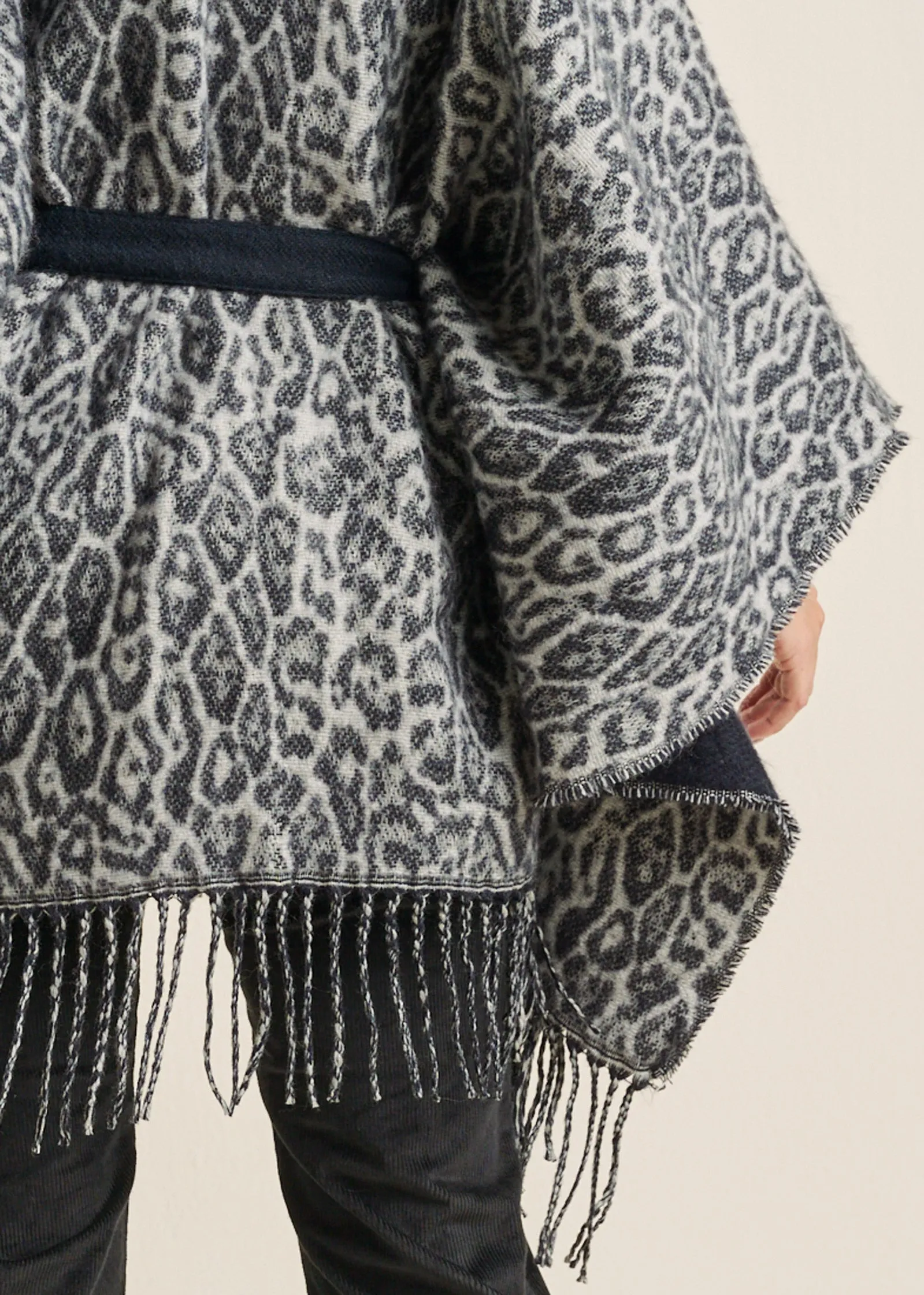 Leopard Wrap Knit Cape - Snow Leopard