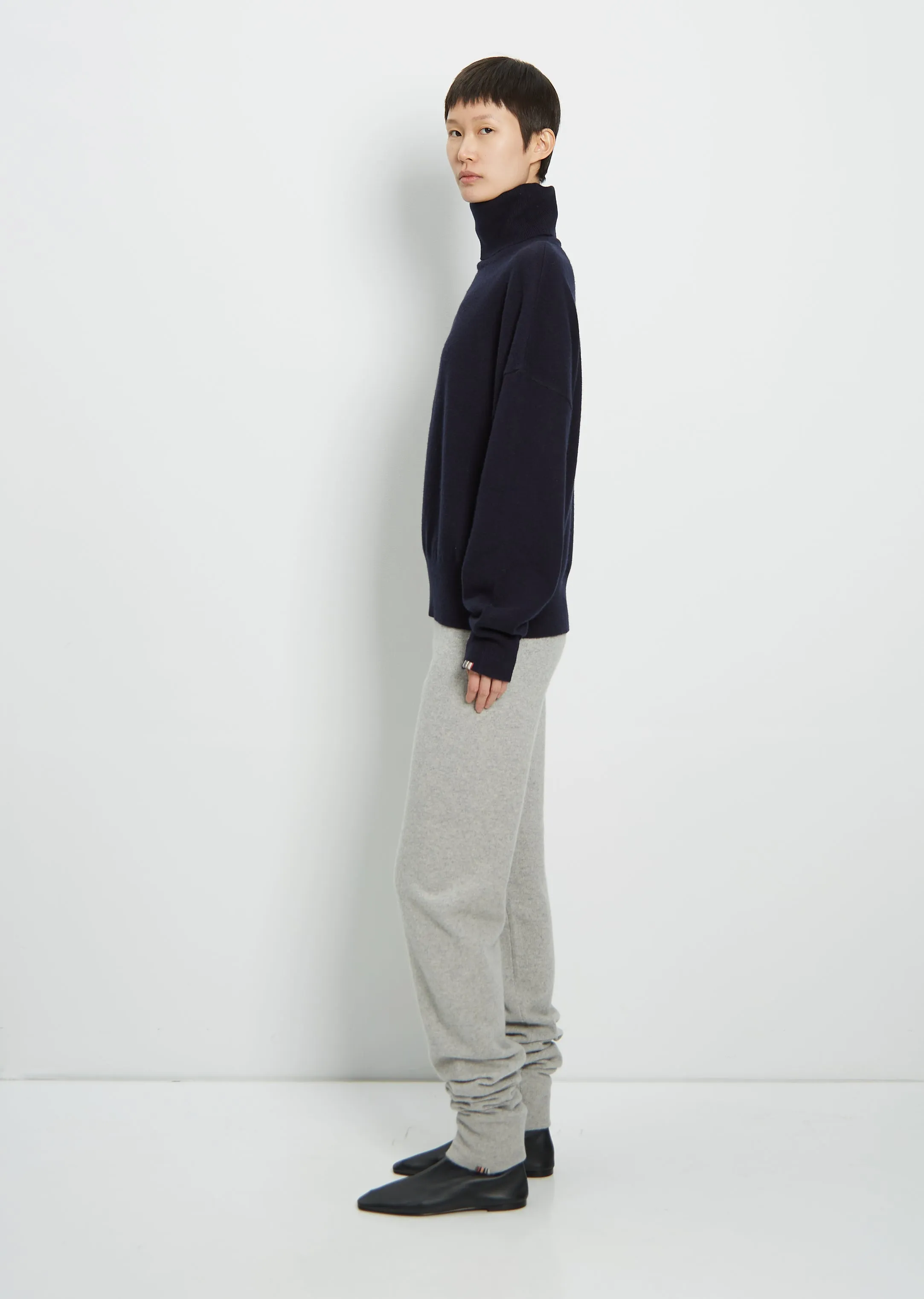 n°204 Jill Cashmere Sweater — Navy