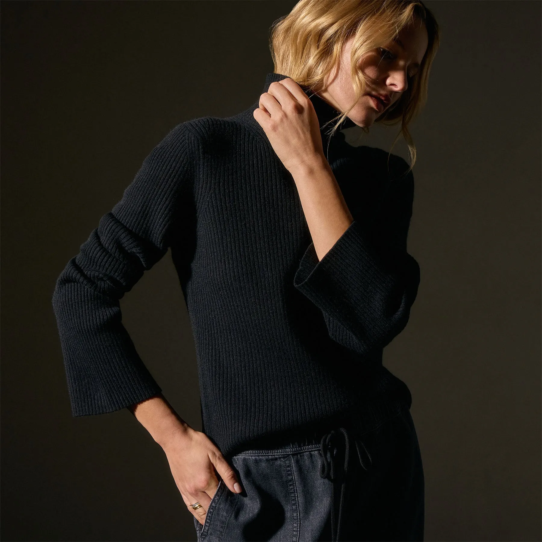 Recycled Cashmere Funnel Neck - Black