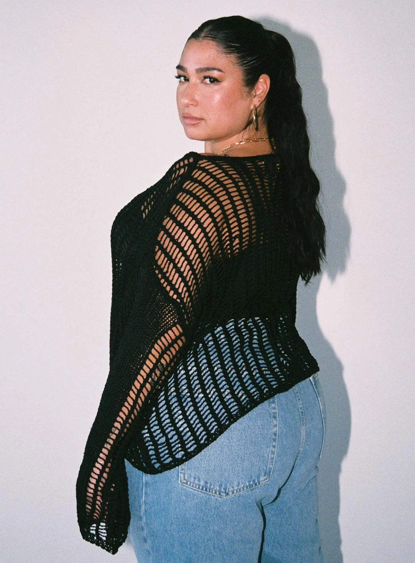 The Kennedy Sweater Black Curve